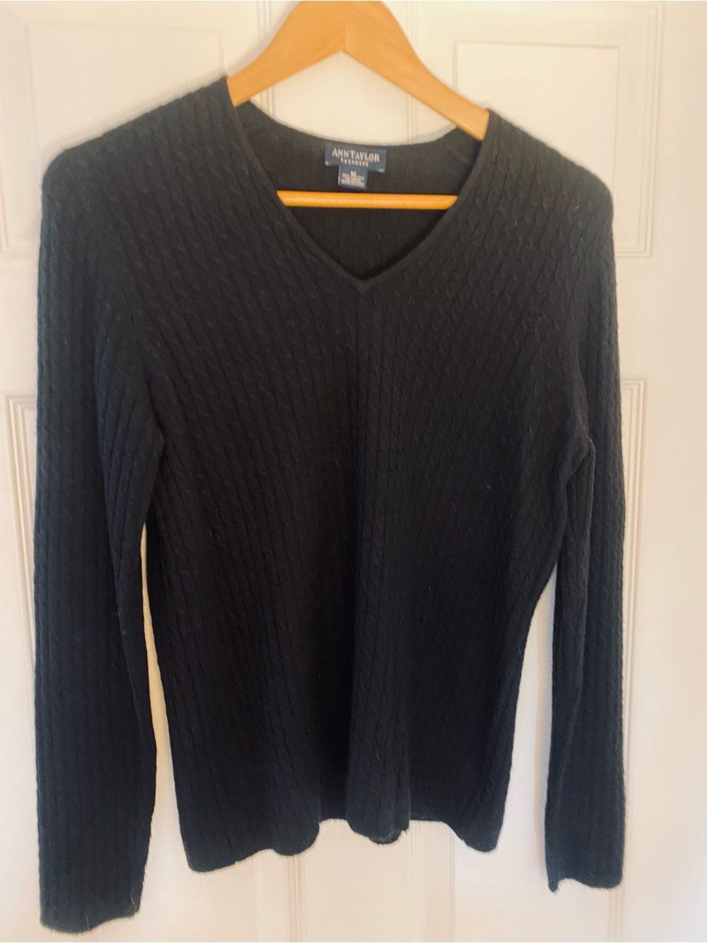 Ann Taylor Cashmere Black V-Neck Cable-Knit Sweater